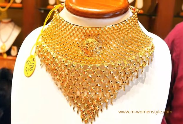 Malabar Gold choker necklace designs with weight