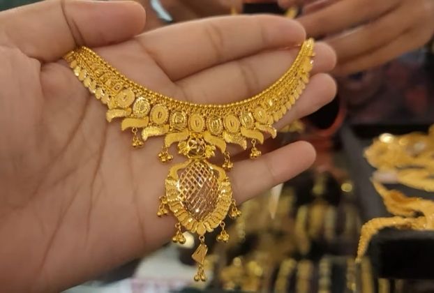 10 Best gold necklace designs in 24 grams