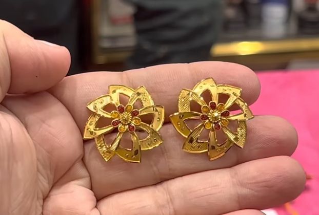new model earrings design in gold