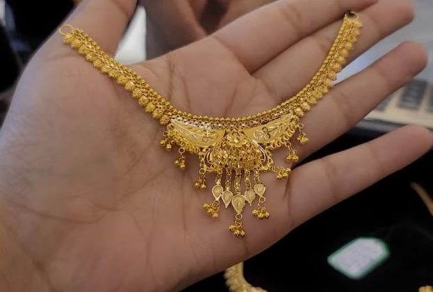simple gold necklace designs with price