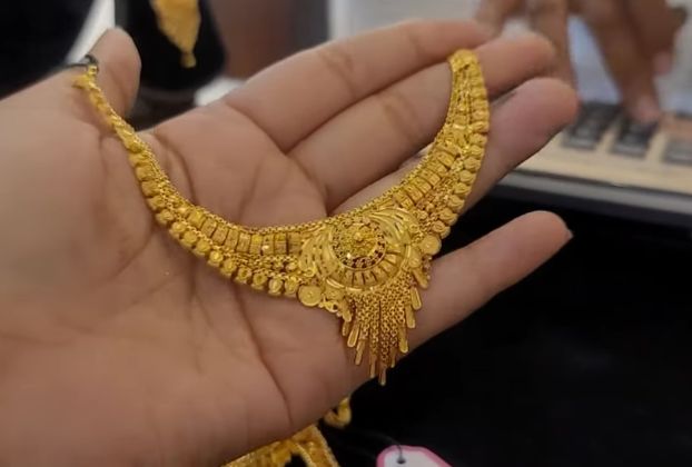 stunning gold necklace designs with price