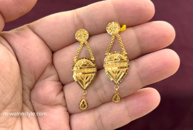 Gold Earrings Designs || Gold Ear stud 2023 Collection With Weight And  Price || Gold Stud Design - YouTube