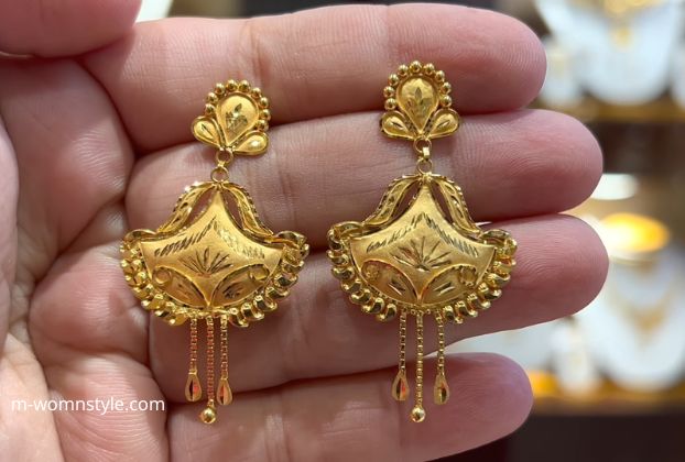 latest design of gold earrings 32