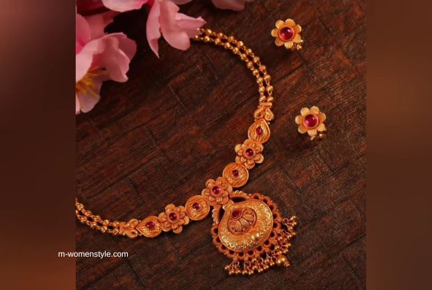 floral gold necklace 