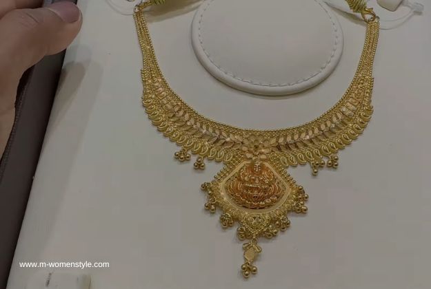 Kalyan Jewellers bridal gold necklace with price 