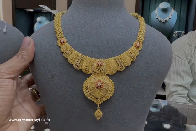 Kalyan Jewellers necklace 