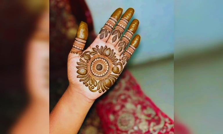 55 Half Hand Mehndi Design Ideas For The Wedding Season - Wedbook