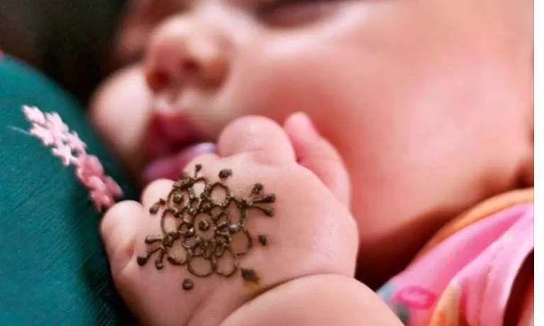 Beautiful Mehndi Designs for Kids