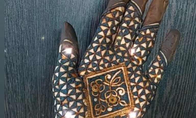 Dubai Mehndi Designs Front Hand