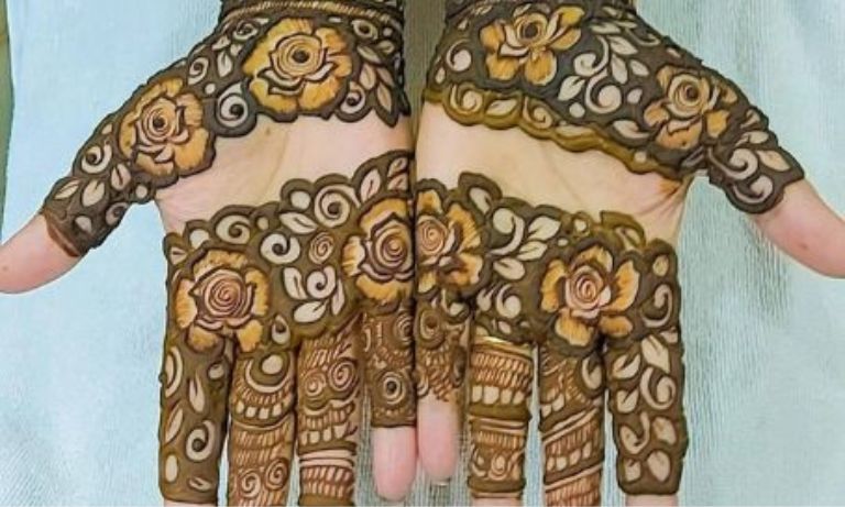 intricate-arabic-and-indian-fusion-mehndi-designs-for-bridal-legs - K4  Fashion