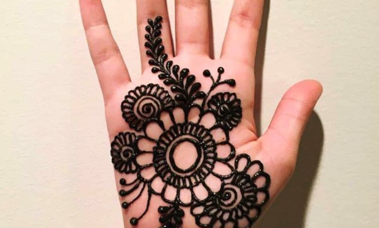 31 Cute Mehndi Designs For Kids – Henna Mehndi designs | Fashvisto