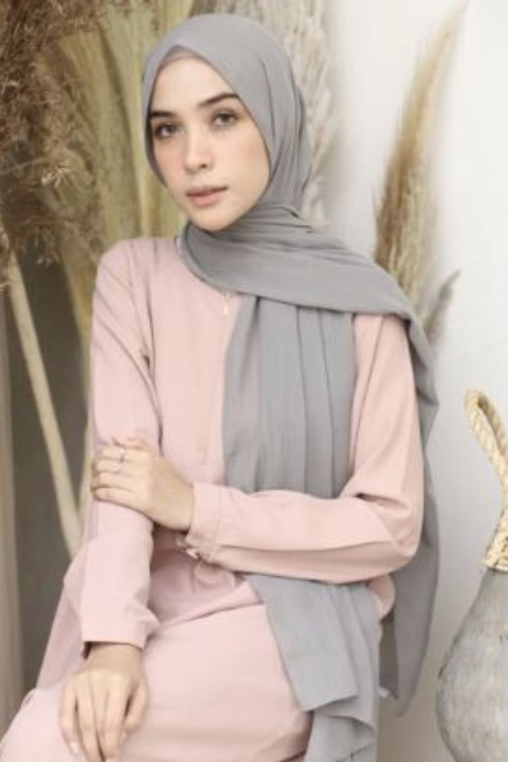 Gray Color Hijab for Cream clothes