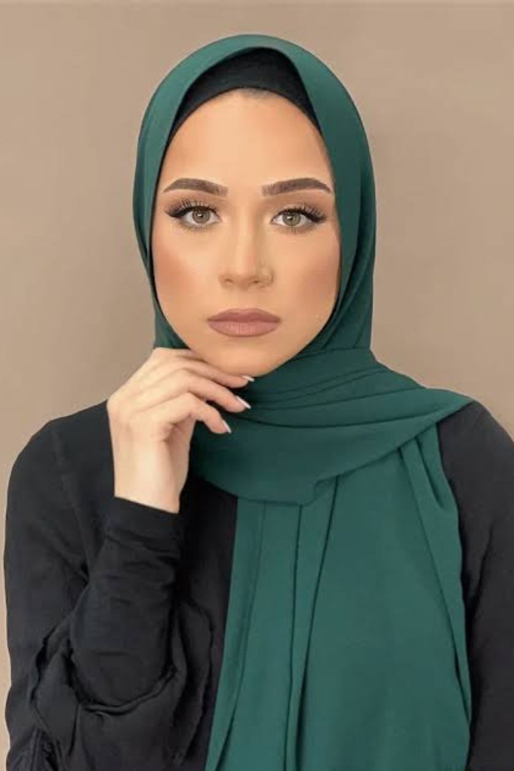 Green Hijab for Long Sleeves Black  Shirt and Pant