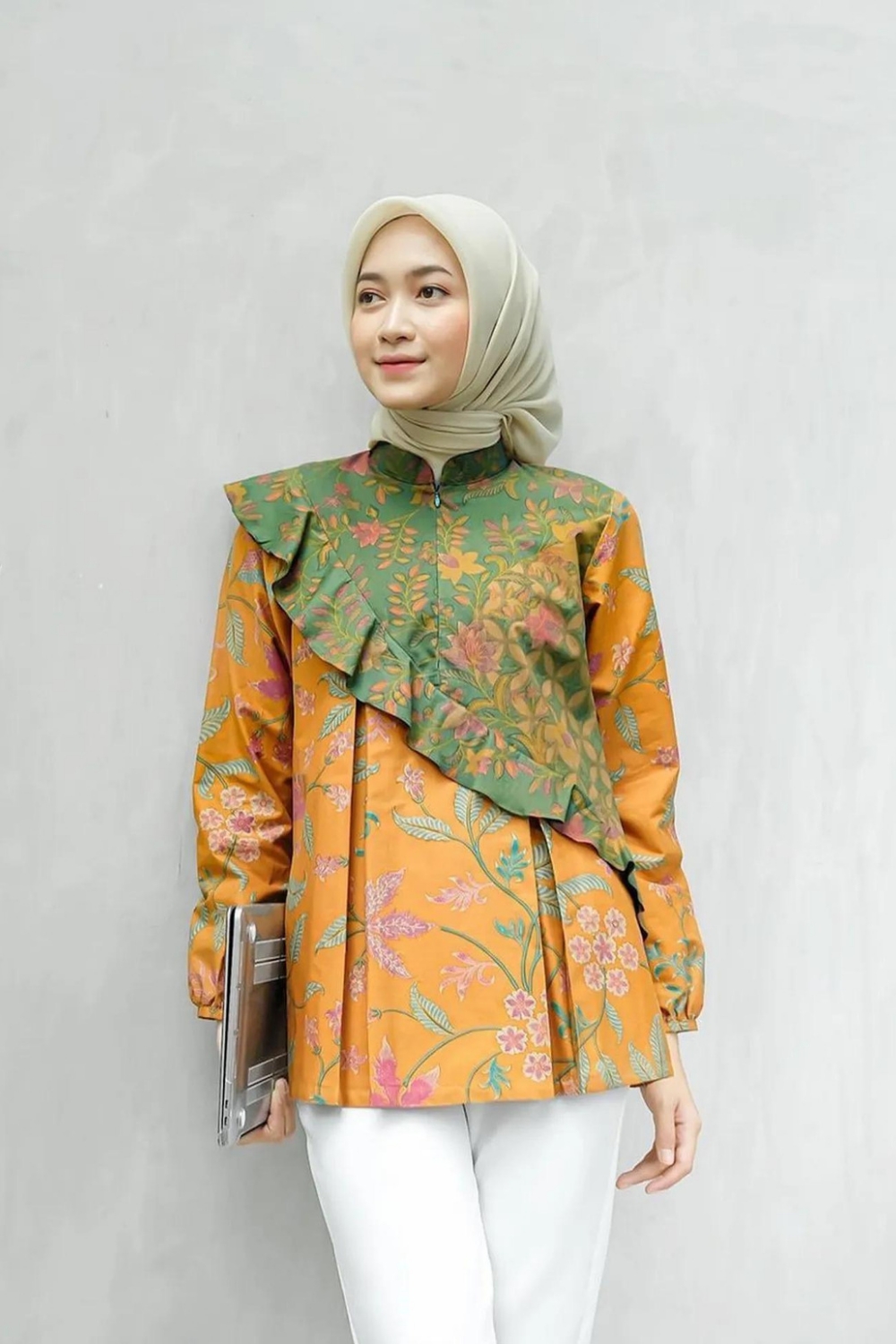 Model Baju Batik Elegan Dan Mewah